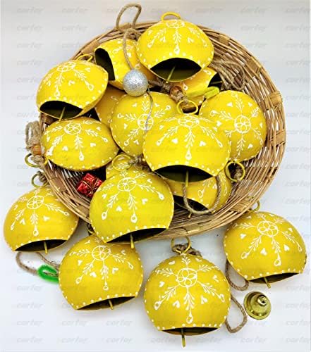 עבודות יד של Carfar סט של 10 מתכת עגולה צבועה ביד 10 סמ עיצוב חגיגי גדול חג מולד תלויה פעמוני הרמוניה צהוב