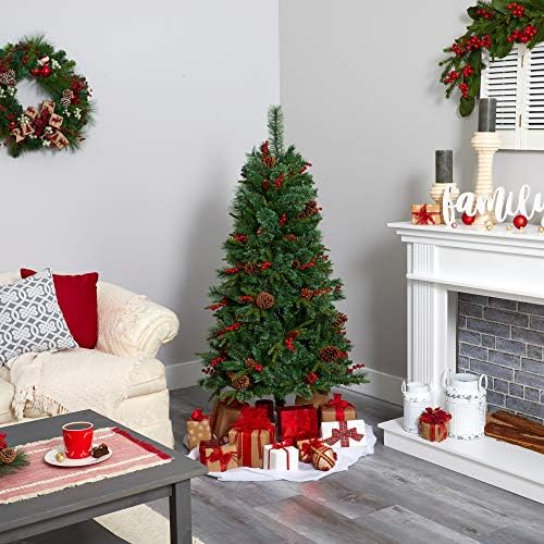 כמעט טבעי 5ft. עץ חג המולד המלאכותי של אורן נורבגיה עם 200 נורות LED ברורות, חרוטים אורנים ופירות יער, ירוק